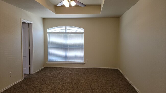 Building Photo - Spacious 4/2/2 - Cooper School District