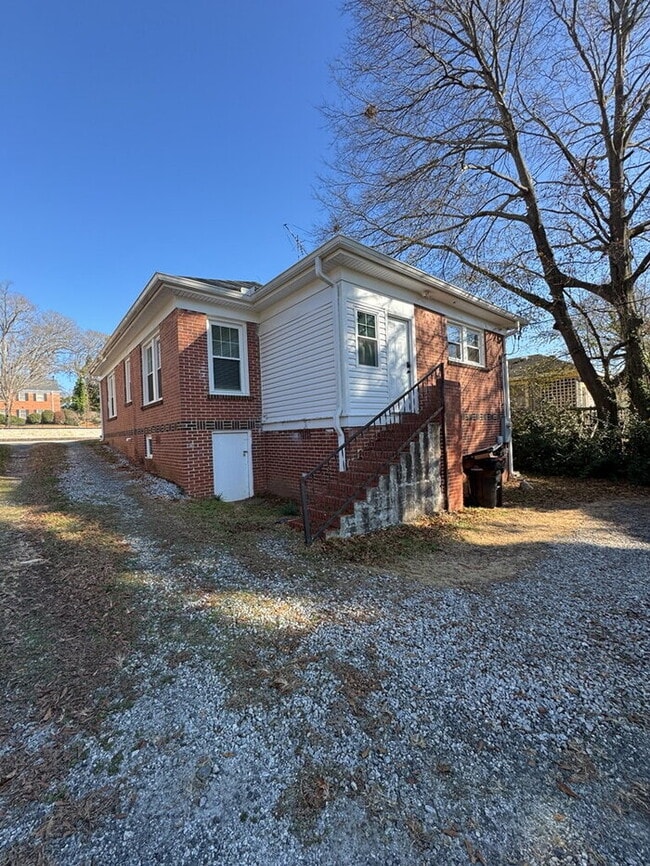 Building Photo - 220 Williamston Rd
