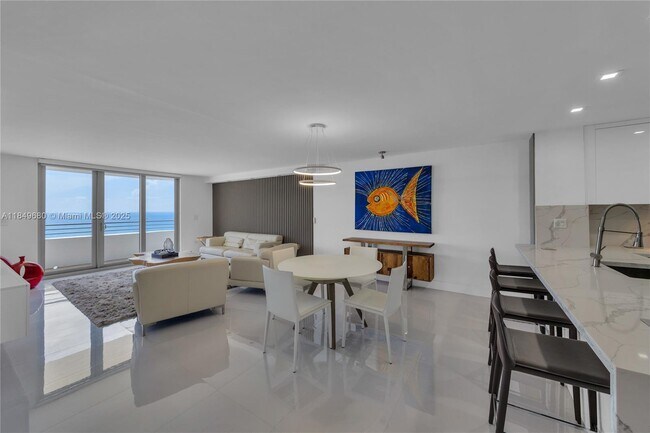 Building Photo - 5555 Collins Ave