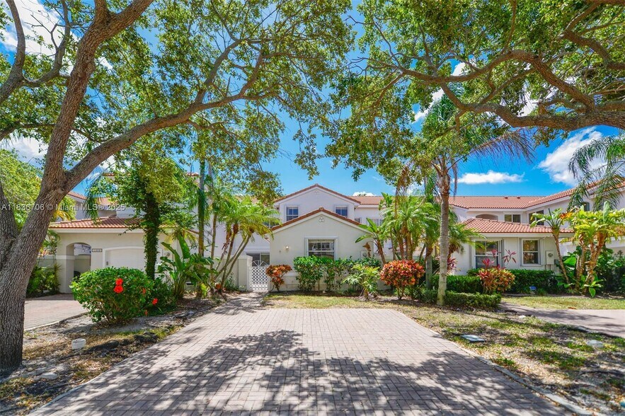 1551 Seagrape Way 1551 Seagrape - 1551 Seagrape Way Hollywood Fl Primary Photo 