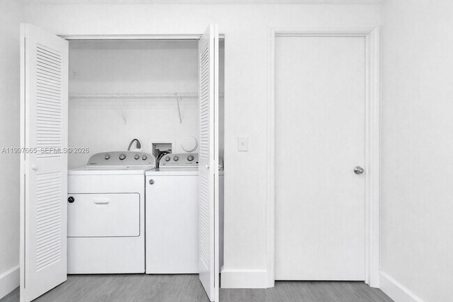 Building Photo - 12620 Vista Isles Dr