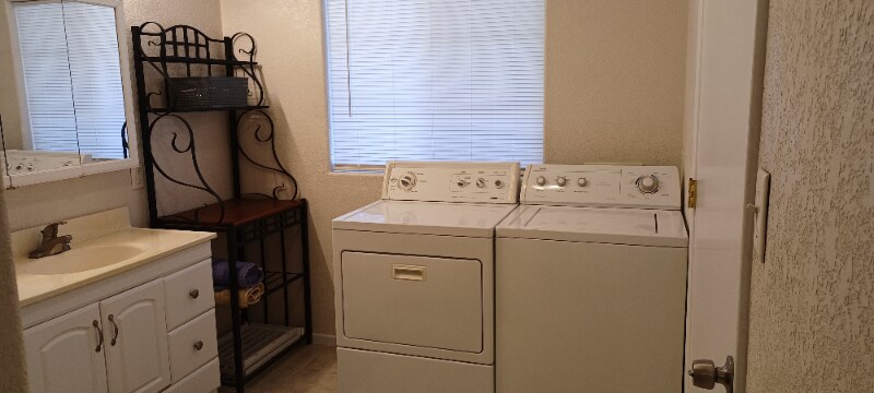 Building Photo - 13818 E 52nd St