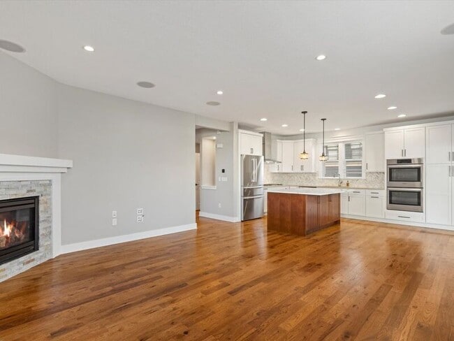 Building Photo - 3465 Willow St