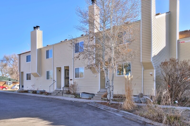 Building Photo - 1295 Benton St