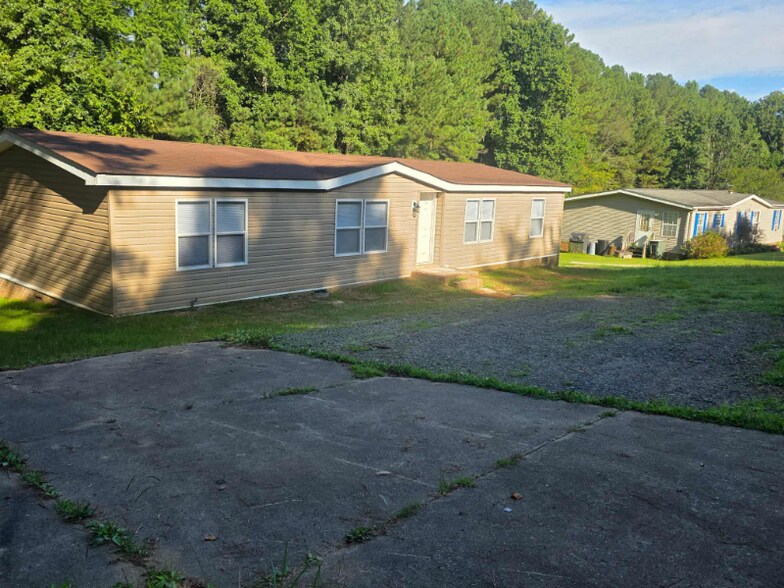 Primary Photo - 205 Bud Black Rd
