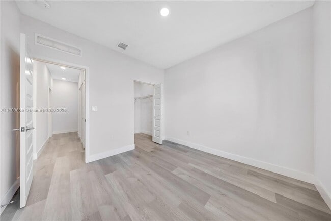 Building Photo - 4856 NW 83rd Pkwy