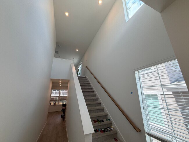 Building Photo - Modern Duplex Near Cherry Creek Trail with Quartz Kitchen, Loft & Low-Maintenance Living