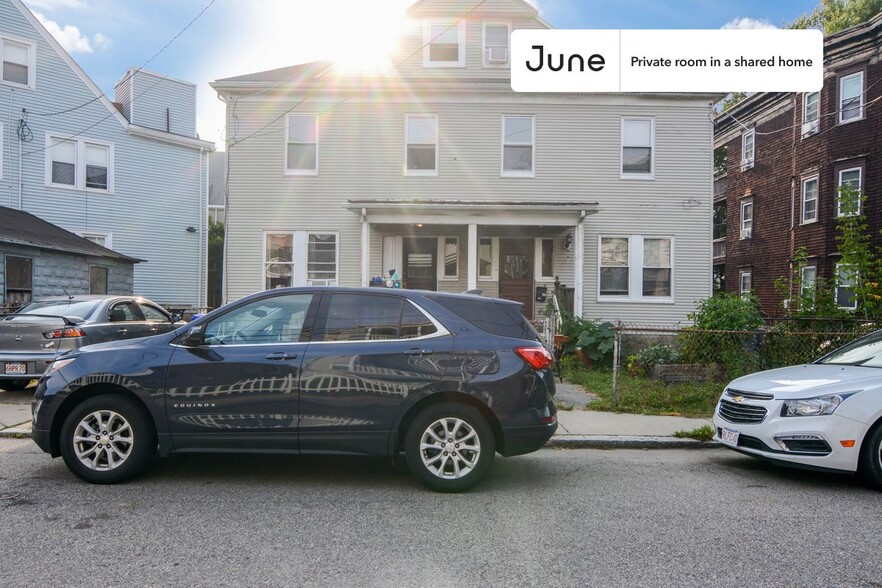 Building Photo - Room in Shared 6 bed/2 bath home in Allston