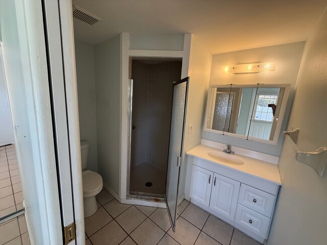 Building Photo - 1211 4th St W