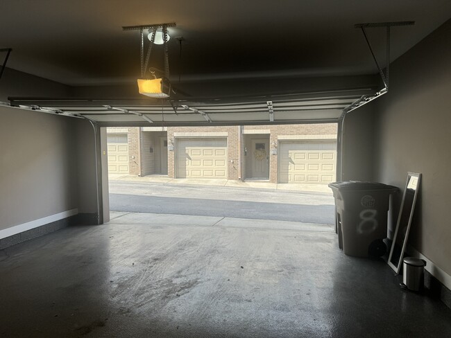 Building Photo - 600 Garfield St