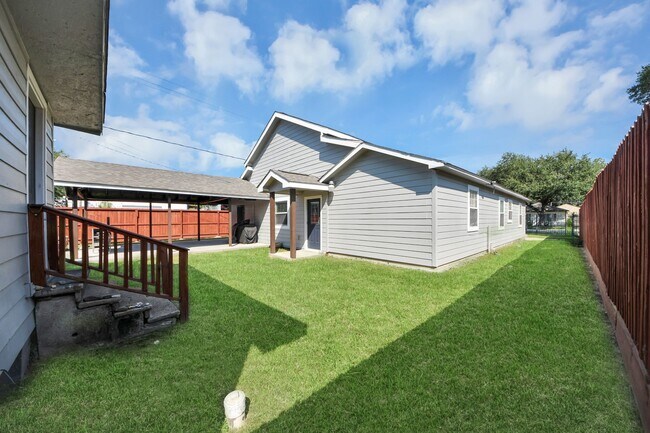 Building Photo - 602 Fostoria Ln