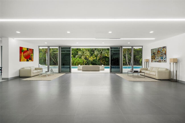 Building Photo - 17250 SW 52nd Ct