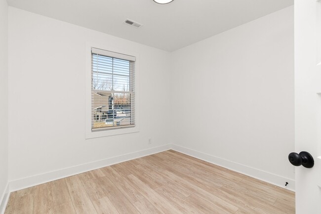 Building Photo - 539 Bellamy Ln