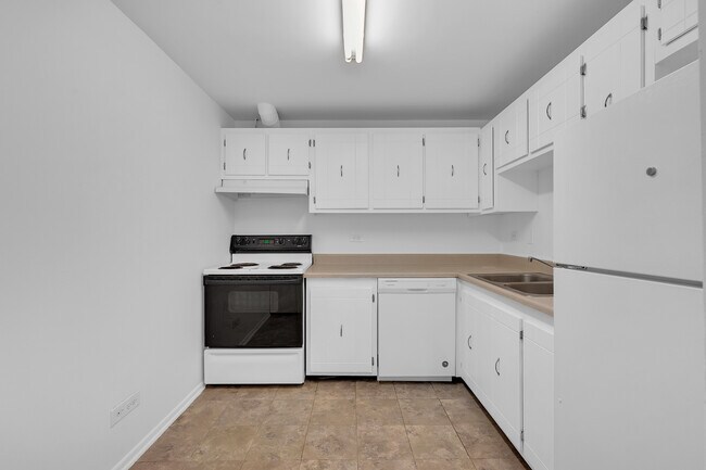 Building Photo - 700 Perrie Dr