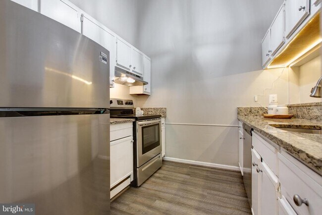 Building Photo - 206 Spring Maiden Ct