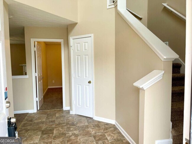 Building Photo - 448 Townsend Bend