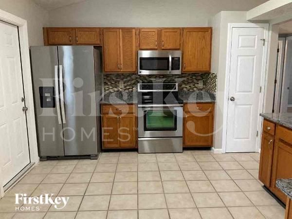 Building Photo - 8047 Queensferry Ln