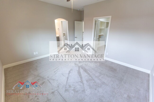 Building Photo - 1406 W Main St