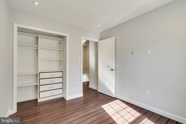 Building Photo - 6153 Forest Creek Ln