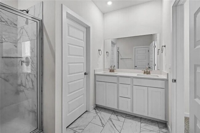 Building Photo - 283 S Neon Ave