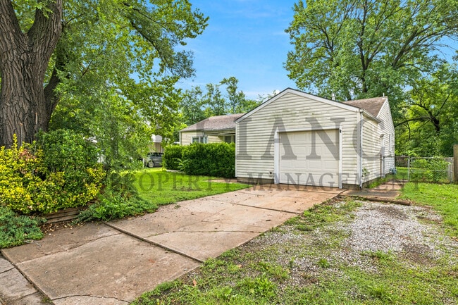 Building Photo - 1401 W Calvert St