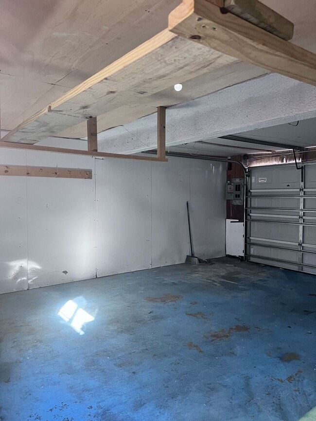 Building Photo - Introducing a 2-bedroom, 1.5-bathroom condo that offers the perfect blend of comfort and convenie...