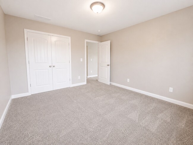 Building Photo - 187 Ridgeview Dr