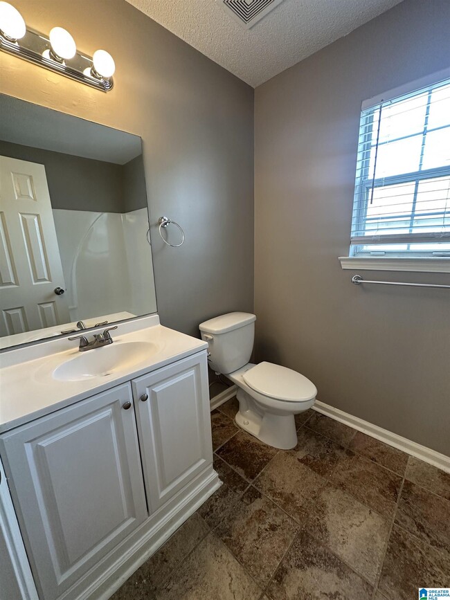 Building Photo - 114 Stone Hill Cir