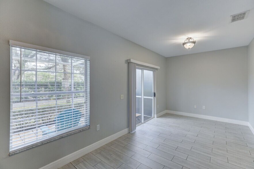 Building Photo - 7686 Plantation Cir