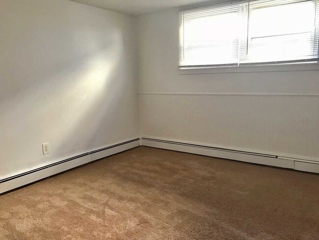 Building Photo - President Place Apartments