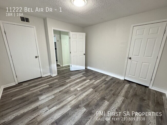 Building Photo - 11222 Bel Air Dr-1