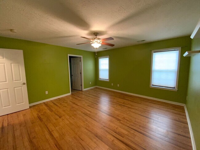 Building Photo - Beautiful 3 bedroom, 2 bath unfurnished home in Neighborhoods of Holly Ridge