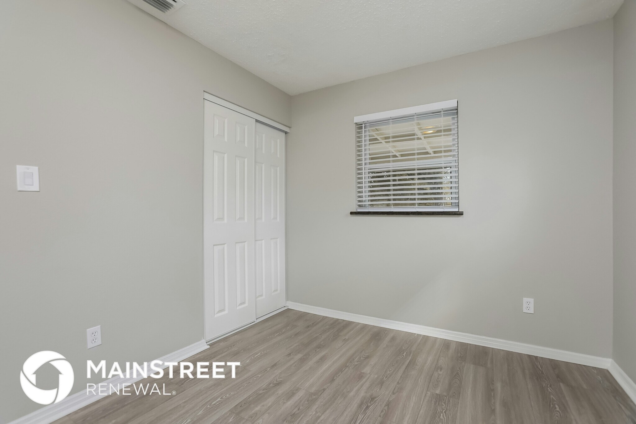 Building Photo - 307 S Ulysses Dr