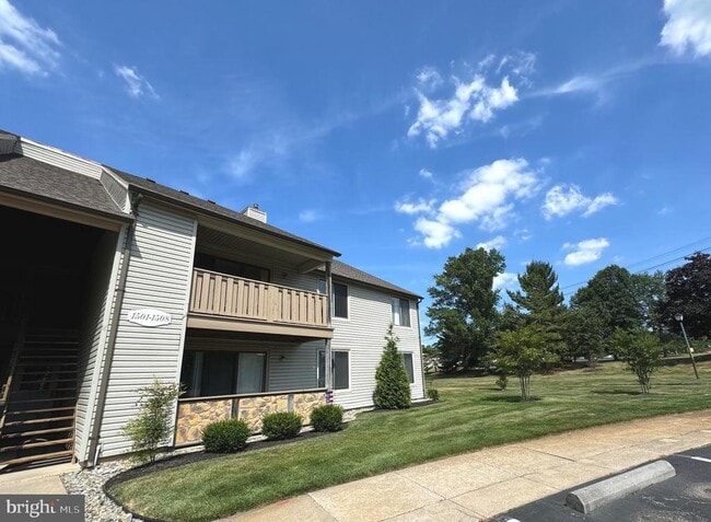 Building Photo - 1502 The Woods