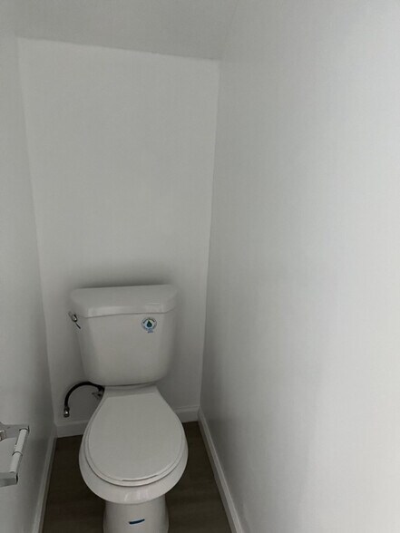 Building Photo - 2204 E 24th St