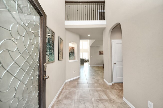 Building Photo - 29482 Westhope Dr