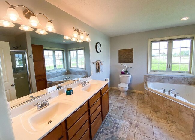 Building Photo - 3488 Horse Creek Dr