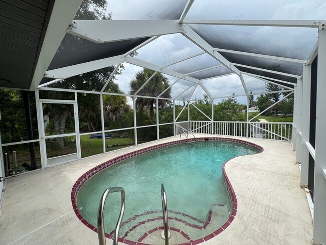 Building Photo - 18090 Avonsdale Cir