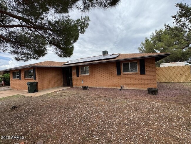 Building Photo - 1281 N Catalina Dr