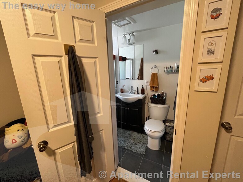 Building Photo - 22 Rice St