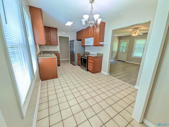 Building Photo - 14012 Hurstland Dr SW