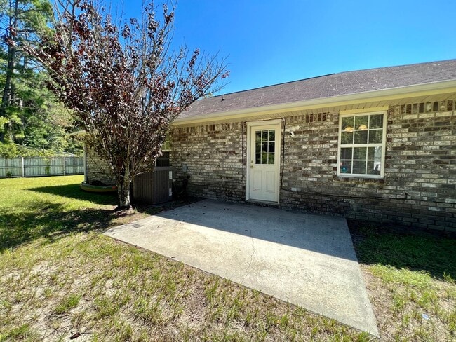 Building Photo - COMING MID-FEBRUARY 2026! (One Pet Maximum)