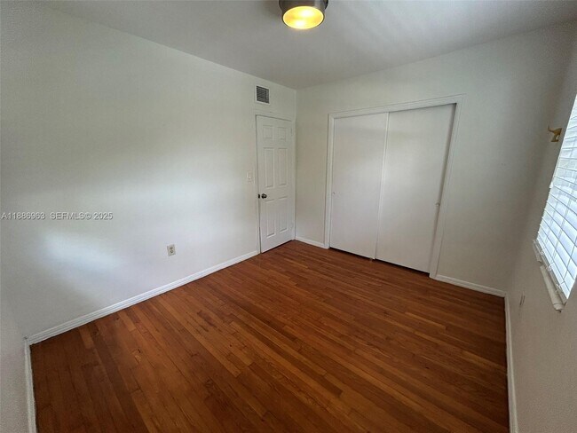 Building Photo - 7865 SW 57th Ave