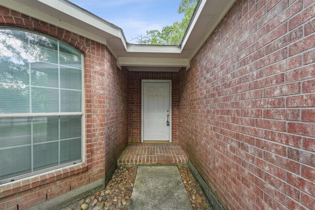 Building Photo - 86 Genesee Ridge Dr