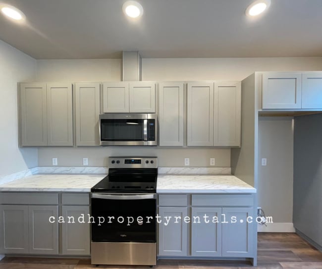 Building Photo - 6077 Northstead Ave