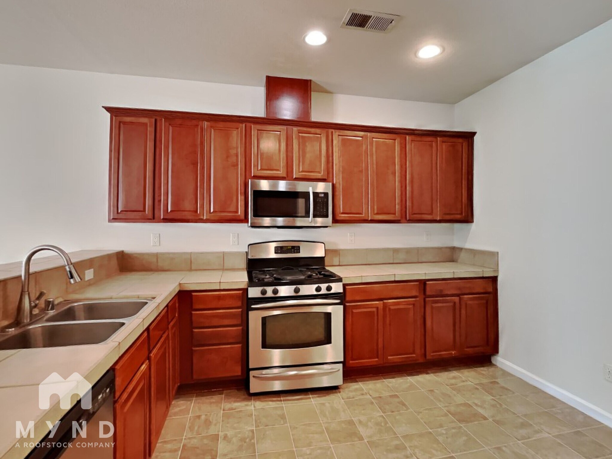 Building Photo - 1868 Resistol Dr