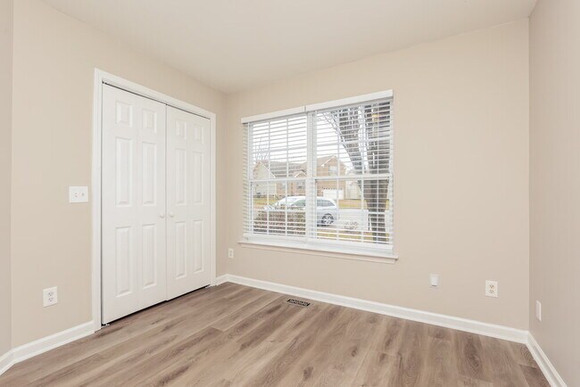 Building Photo - 8011 Tiger Ct