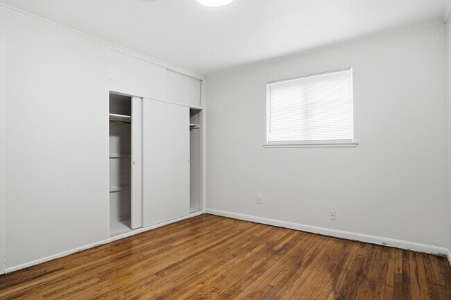 Building Photo - 846 Marilyn St