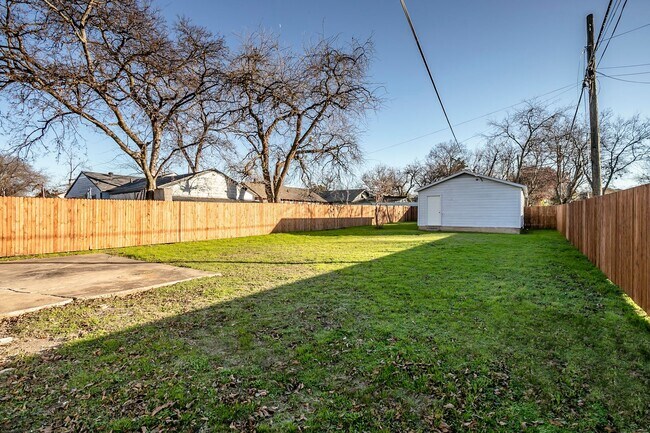 Building Photo - Must see this Renovated home located in Da...
