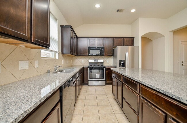 Building Photo - 16608 Spirit Lake Ct